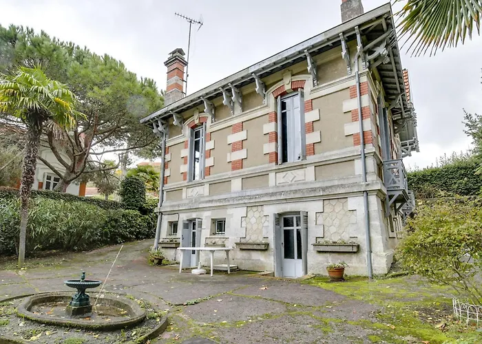 Villa Arcachonnaise 100m², 3 Chambres, Jardin, Terrasse, Parking - Quartier D'hiver, - Fr-1-474-47